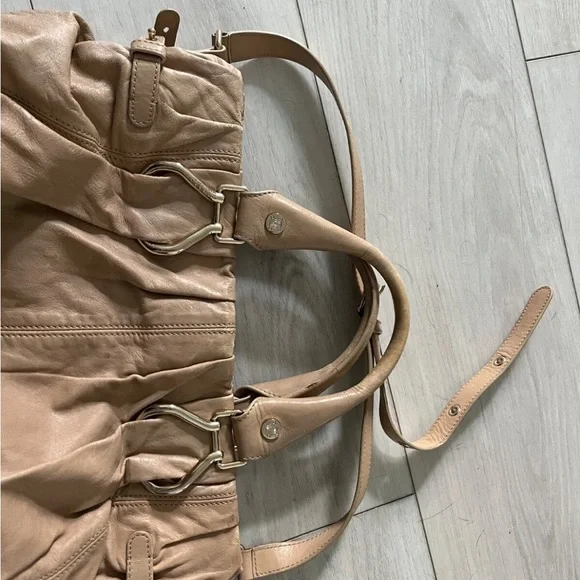 Elegant Tan Leather Women's Bag authentic Celine bag - Picture 14 of 16